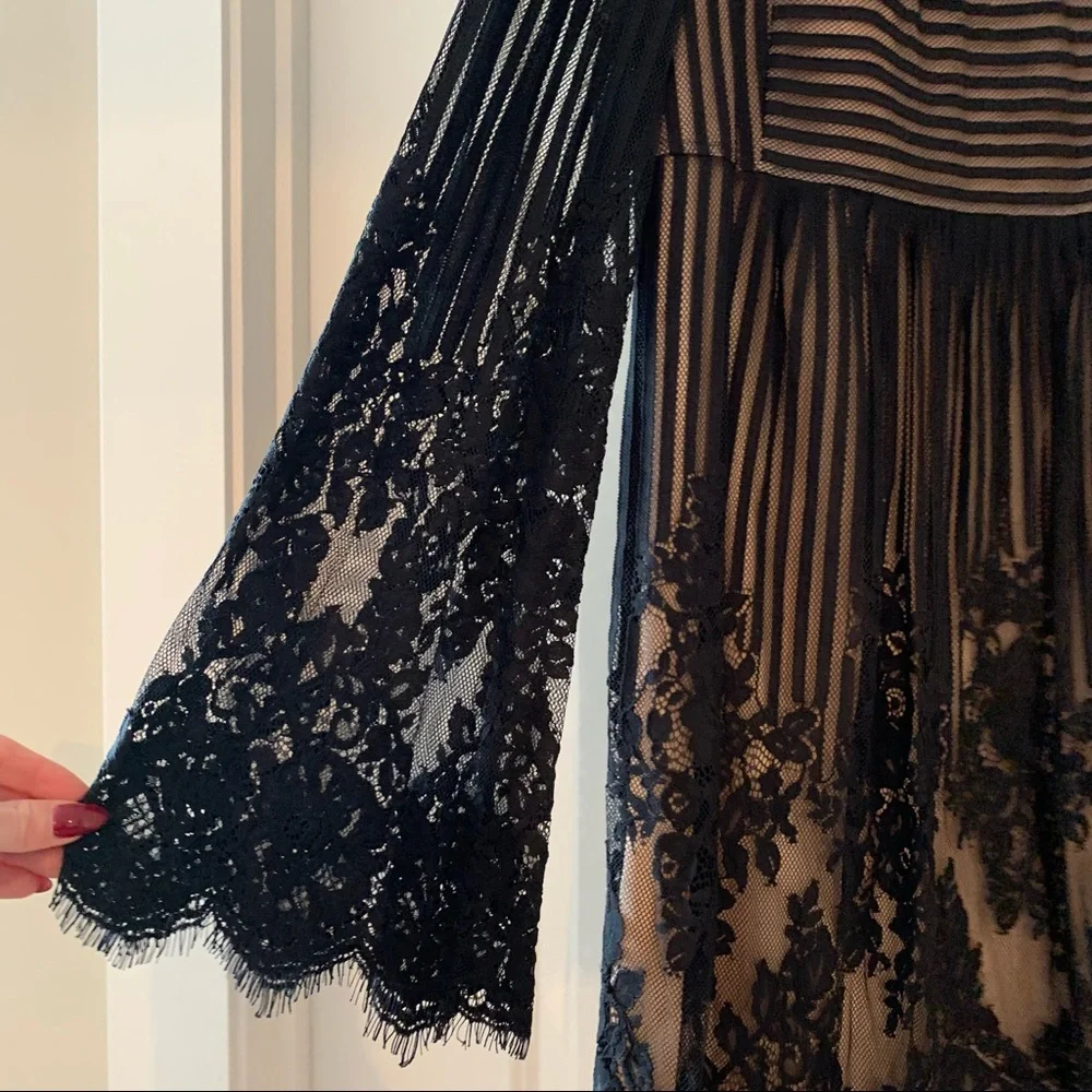 💞3 for $50💞BCBGMAXAZRIA black lace babydoll mini dress size Medium - Picture 6 of 14